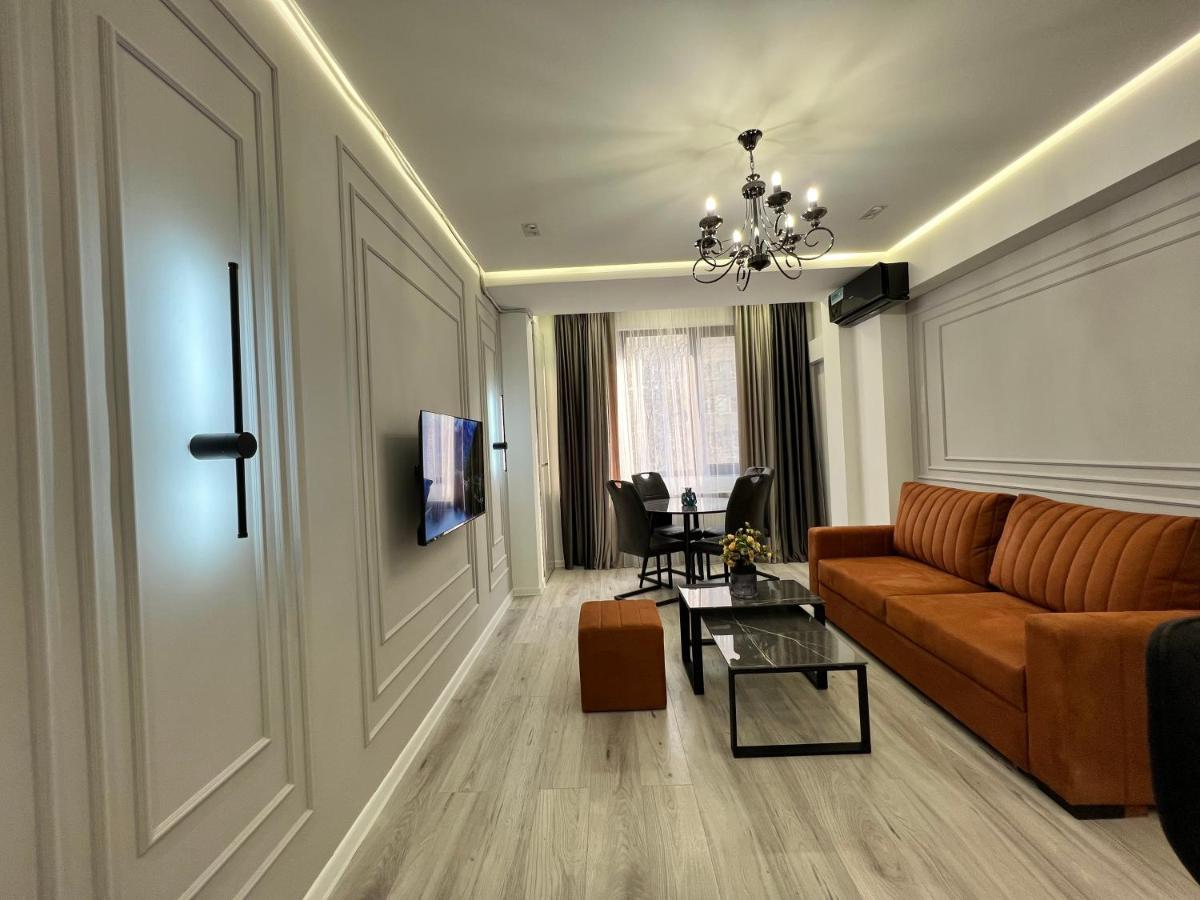 Cozy Apt 3 City Center Jerevan Exteriör bild