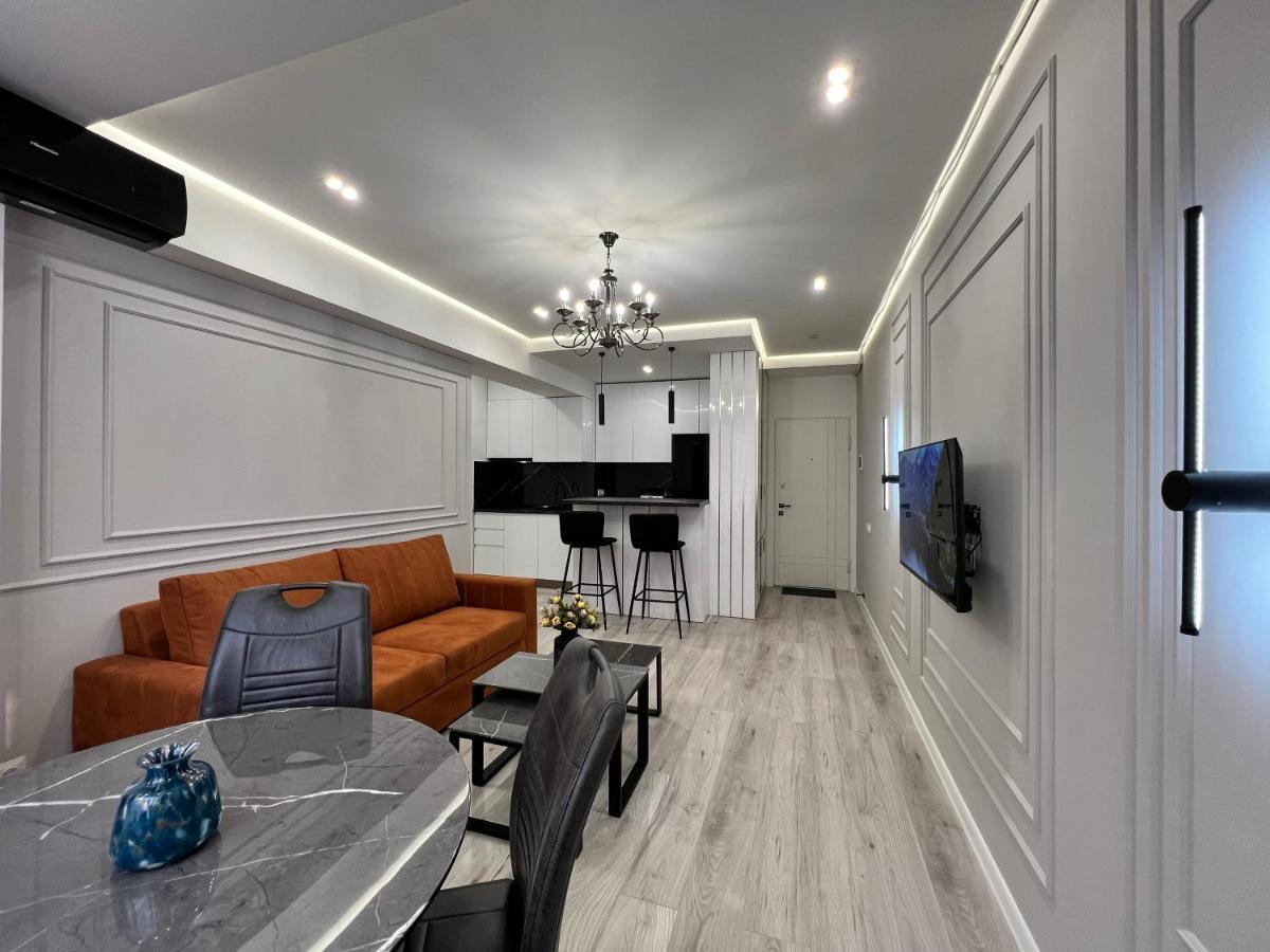 Cozy Apt 3 City Center Jerevan Exteriör bild
